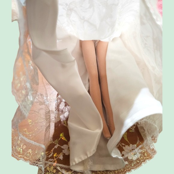 vtg Wedding Fantasy Barbie doll - Picture 4 of 5